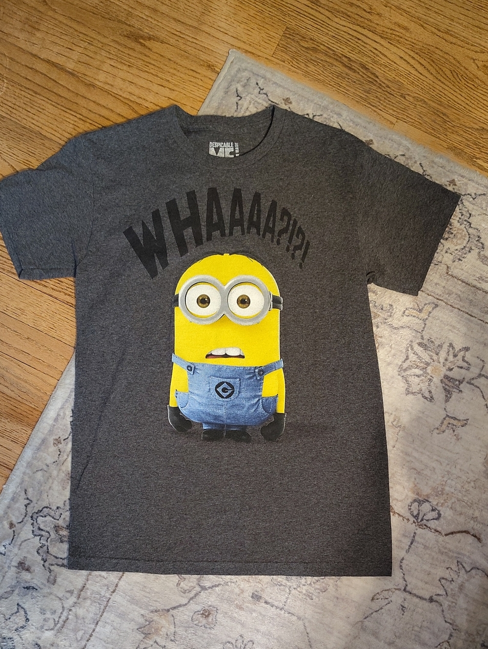 Minion "Despicable Me" Graphic Tee - Size M